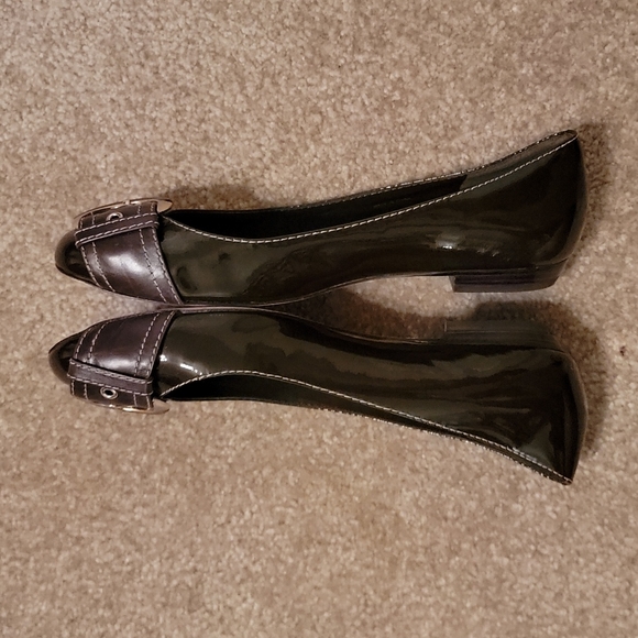 Ann Taylor Flats SALE - Picture 3 of 5